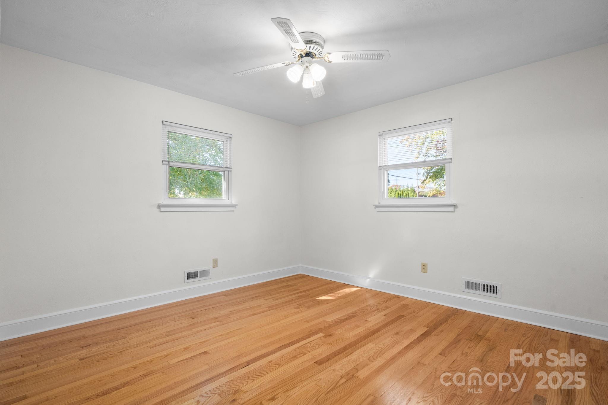 831 21st Street Drive SE