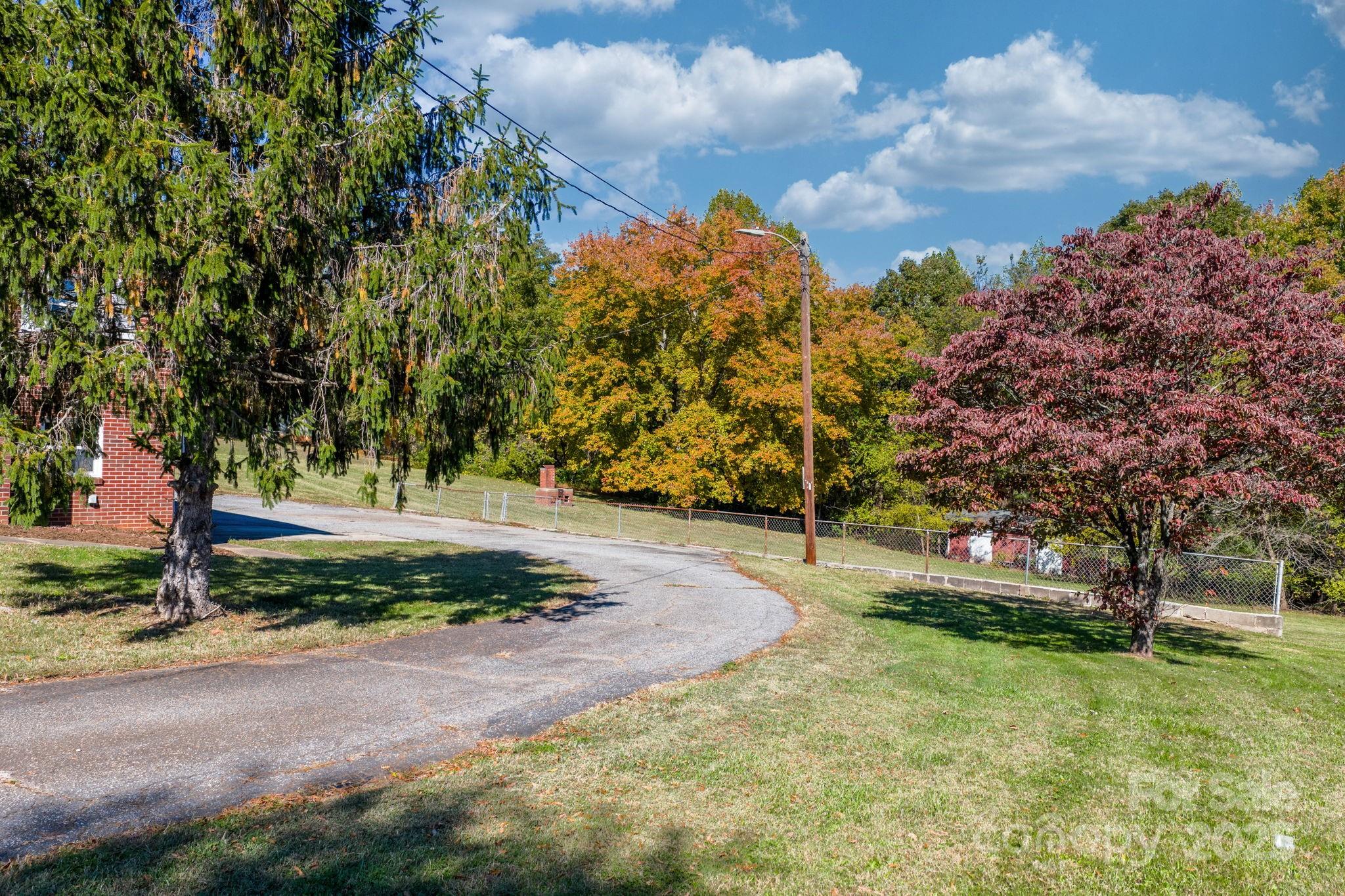 831 21st Street Drive SE