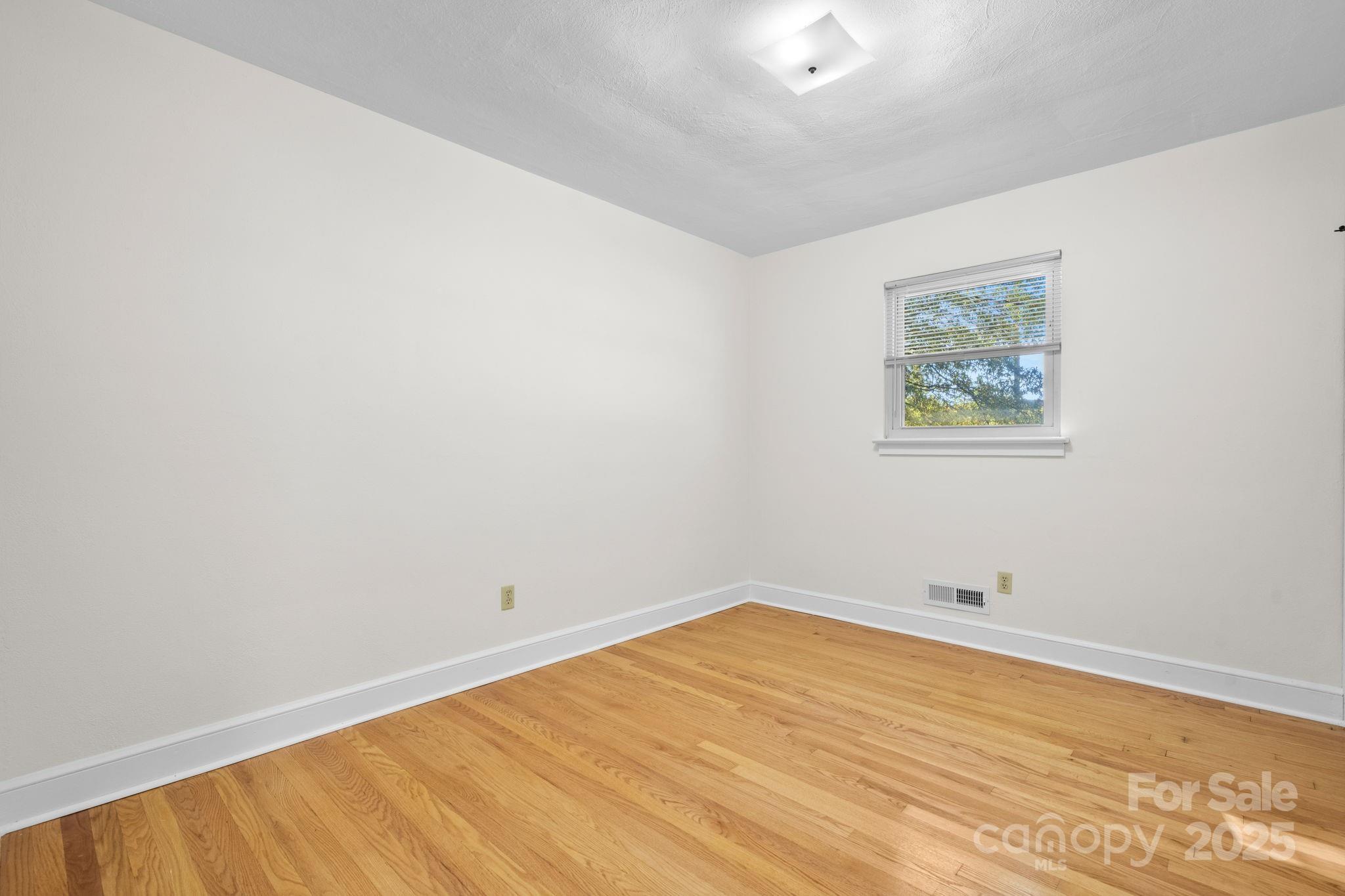 831 21st Street Drive SE