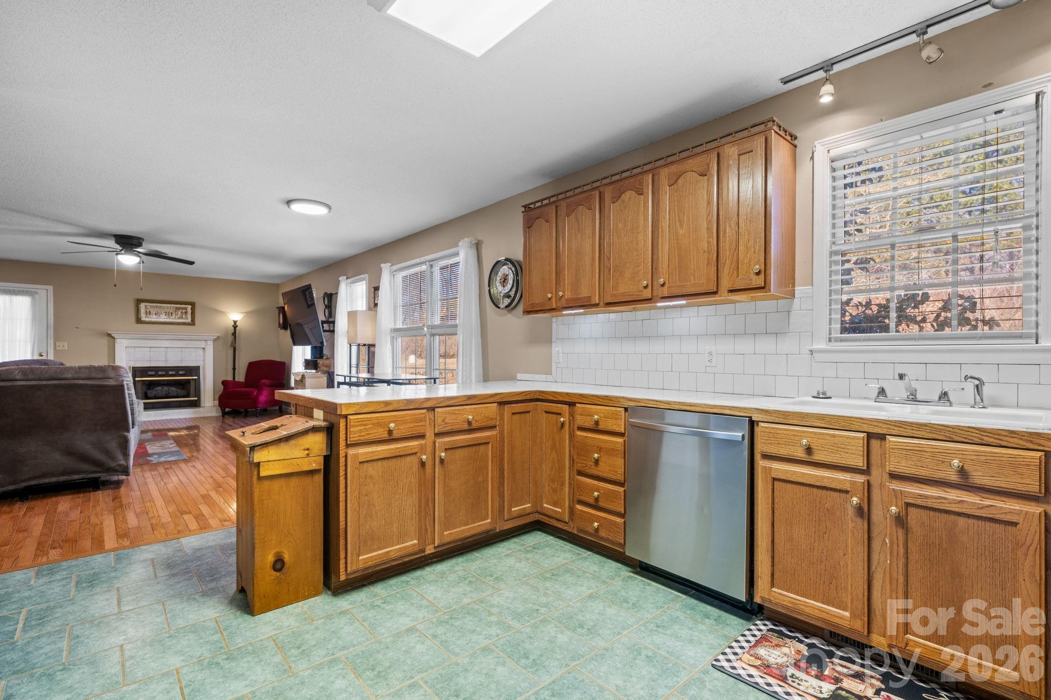 3956 Den Drive