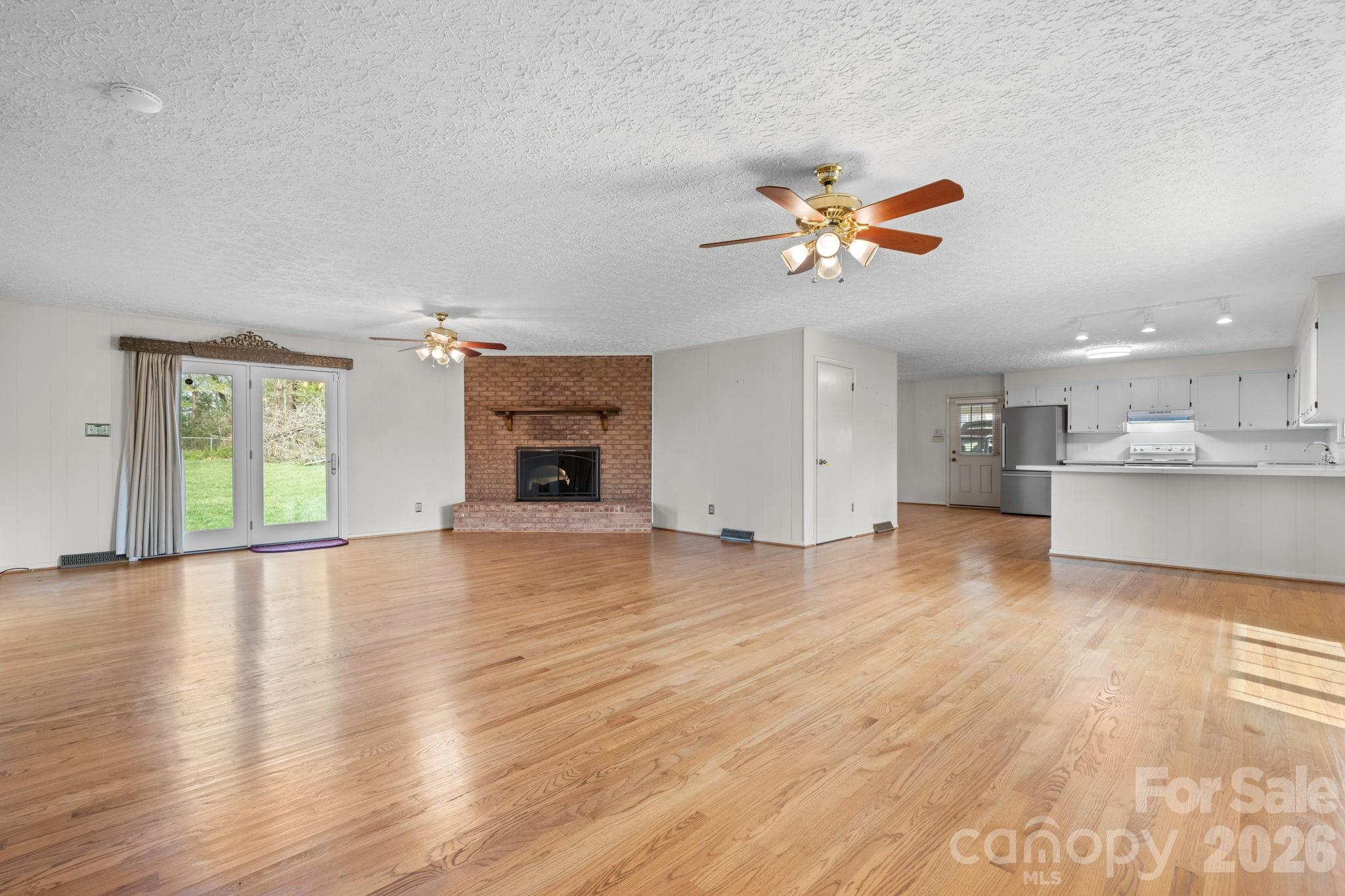 5515 Chestnut Drive
