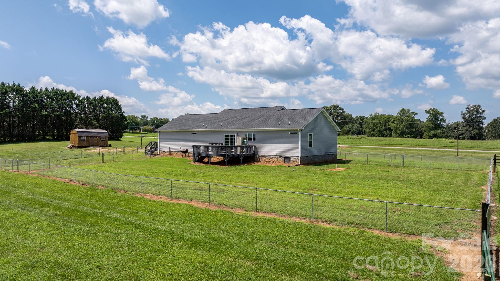 2915 TEXS FISH CAMP Road
