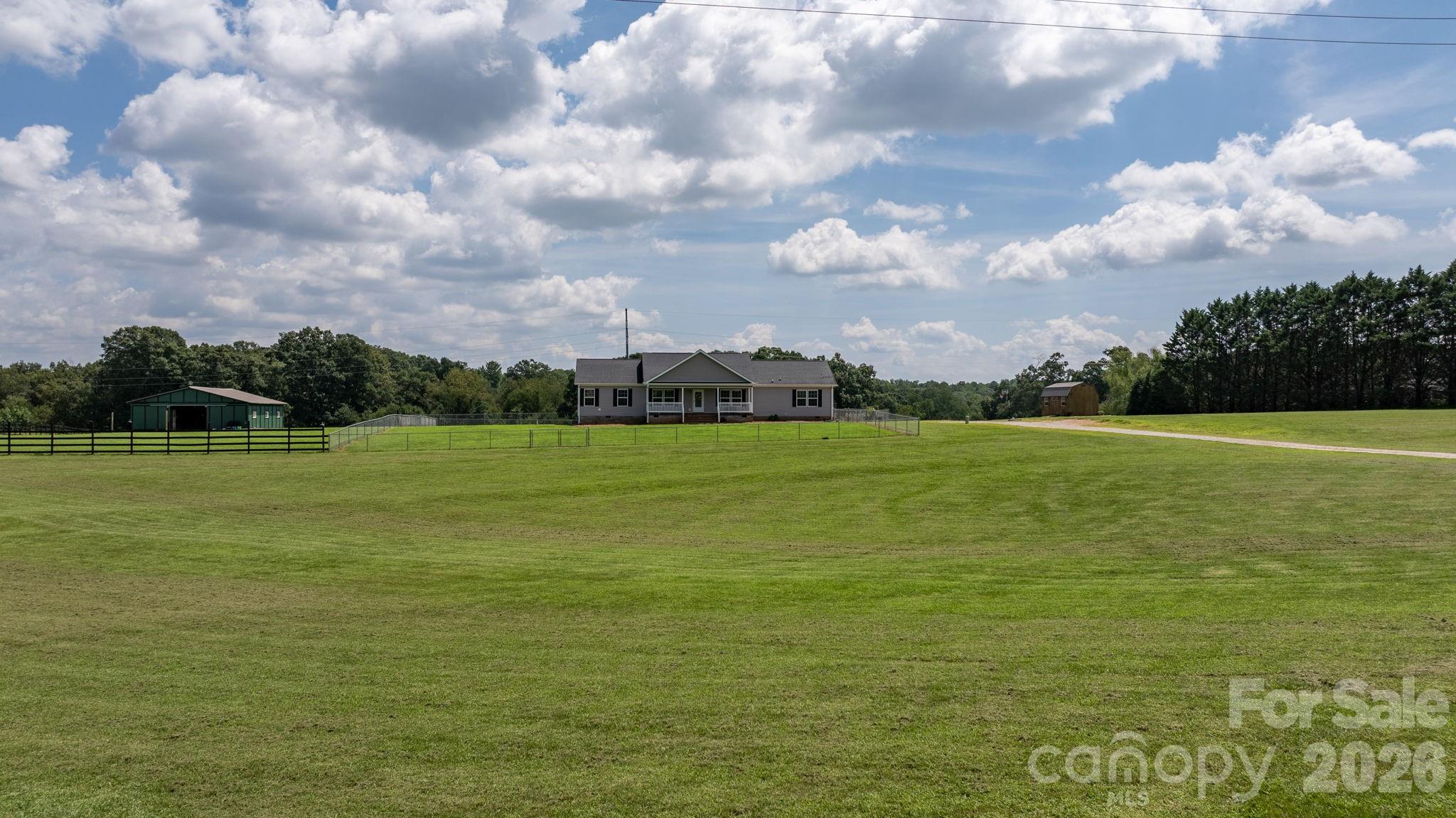 2915 TEXS FISH CAMP Road