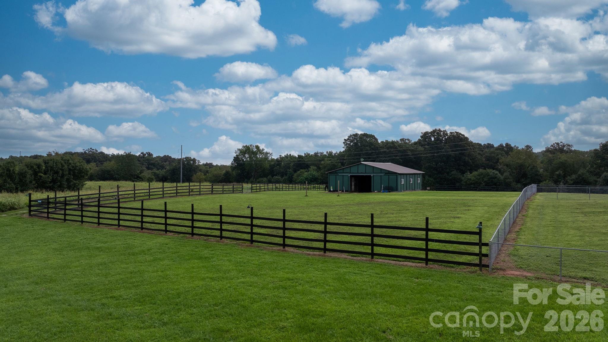 2915 TEXS FISH CAMP Road