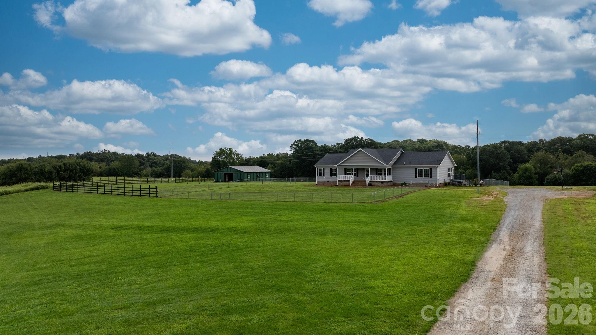 2915 TEXS FISH CAMP Road