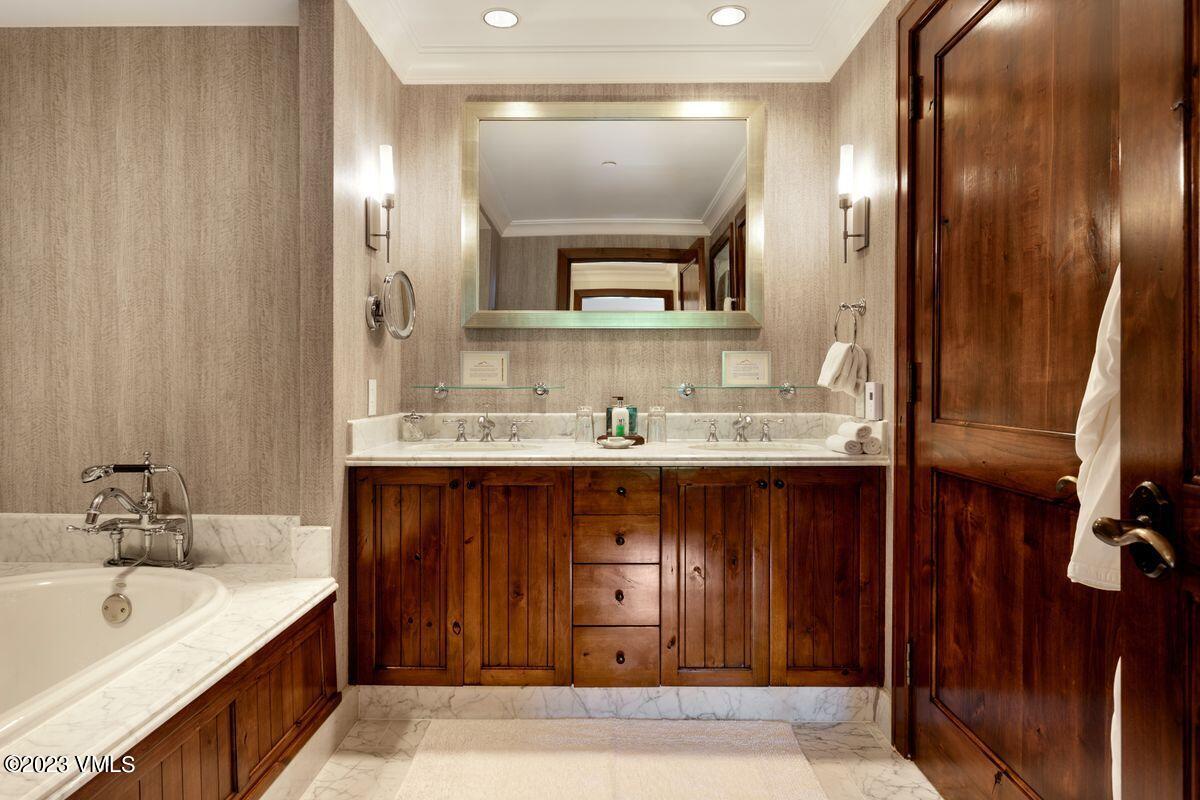 100 Bachelor Ridge Road 3212