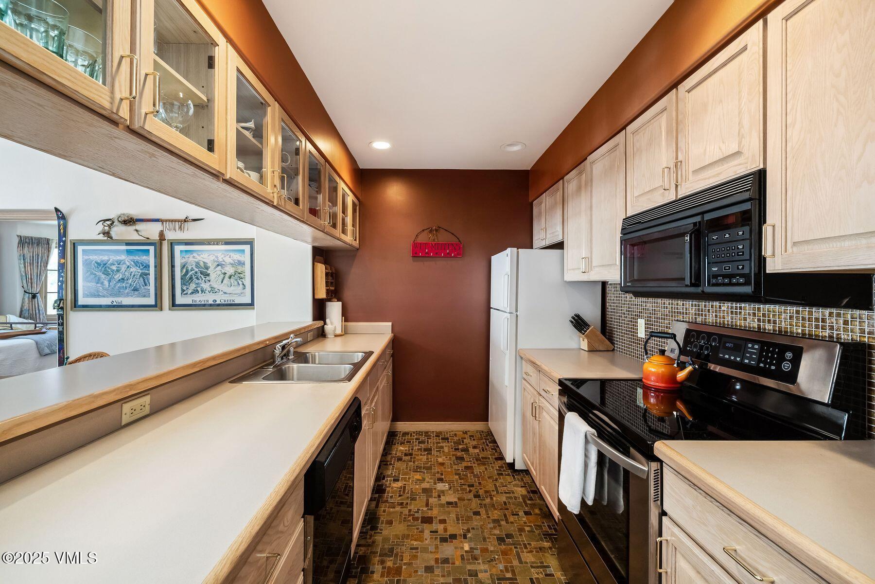 50 Scott Hill Road UB307