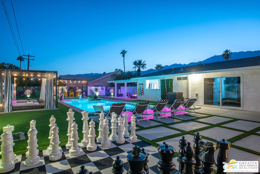 2380 N San Antonio Road