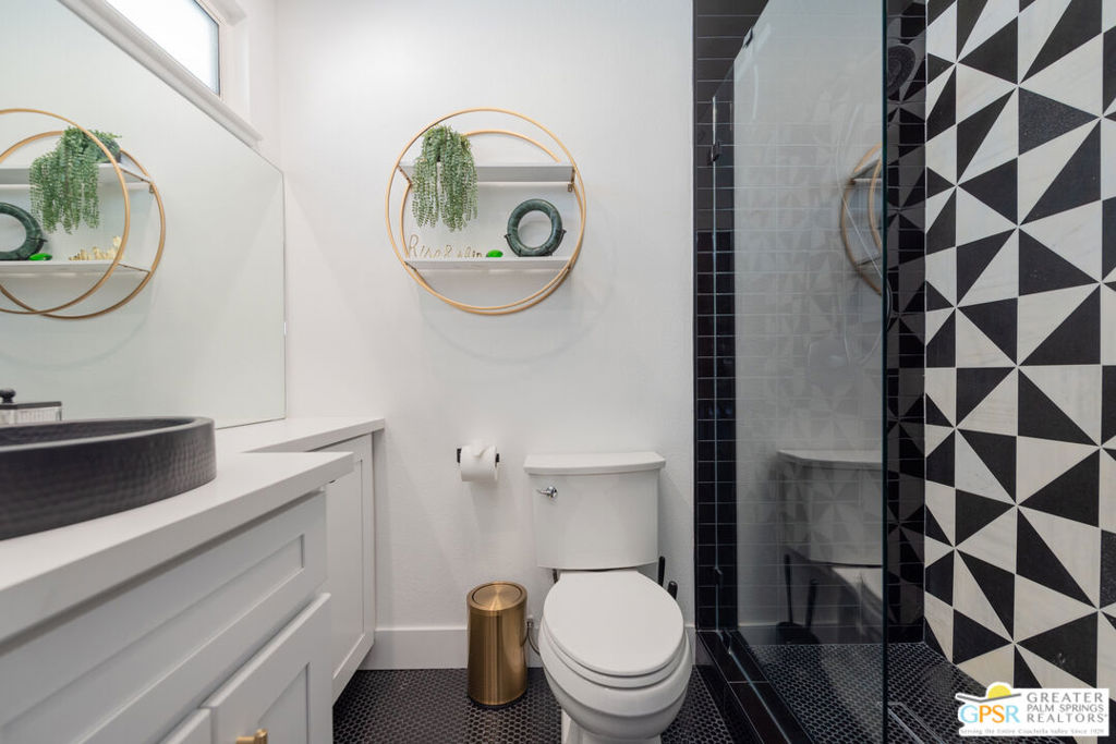 2380 N San Antonio Road