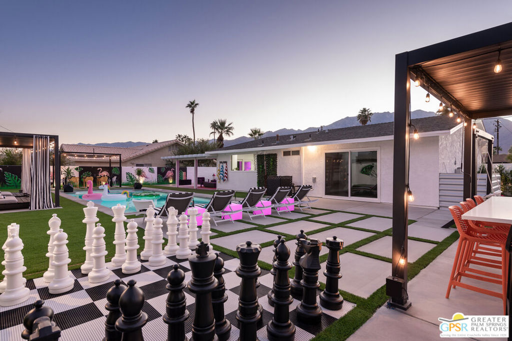 2380 N San Antonio Road