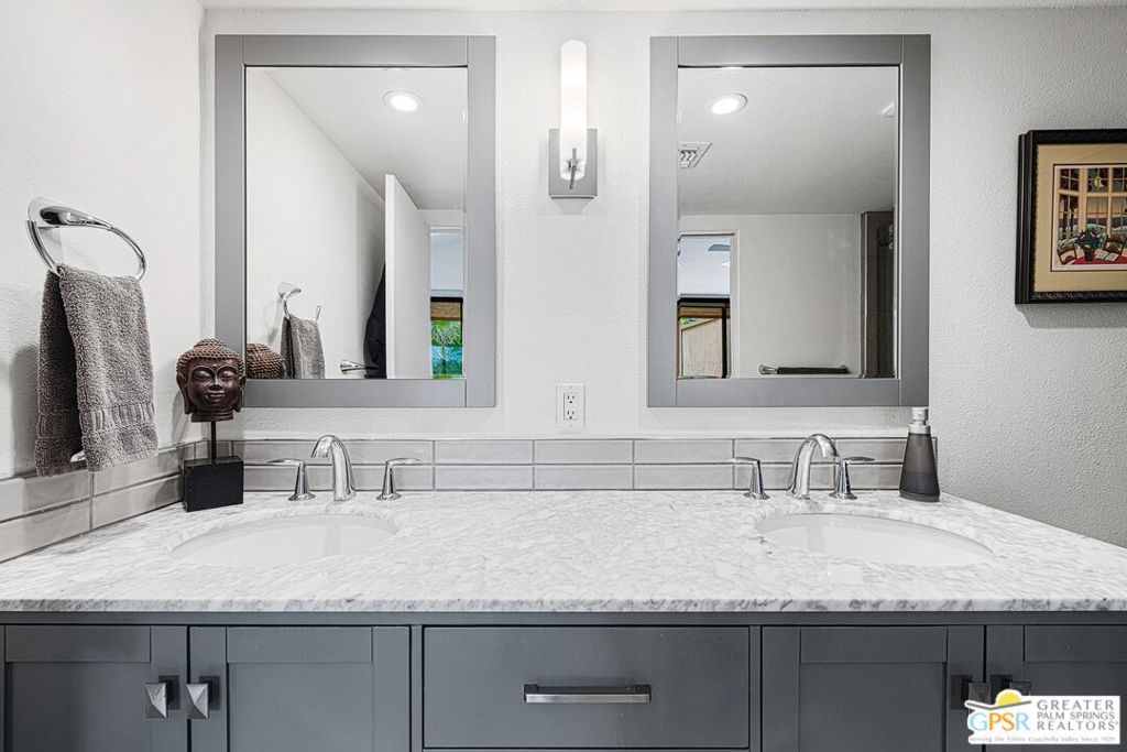 48915 Mariposa Drive