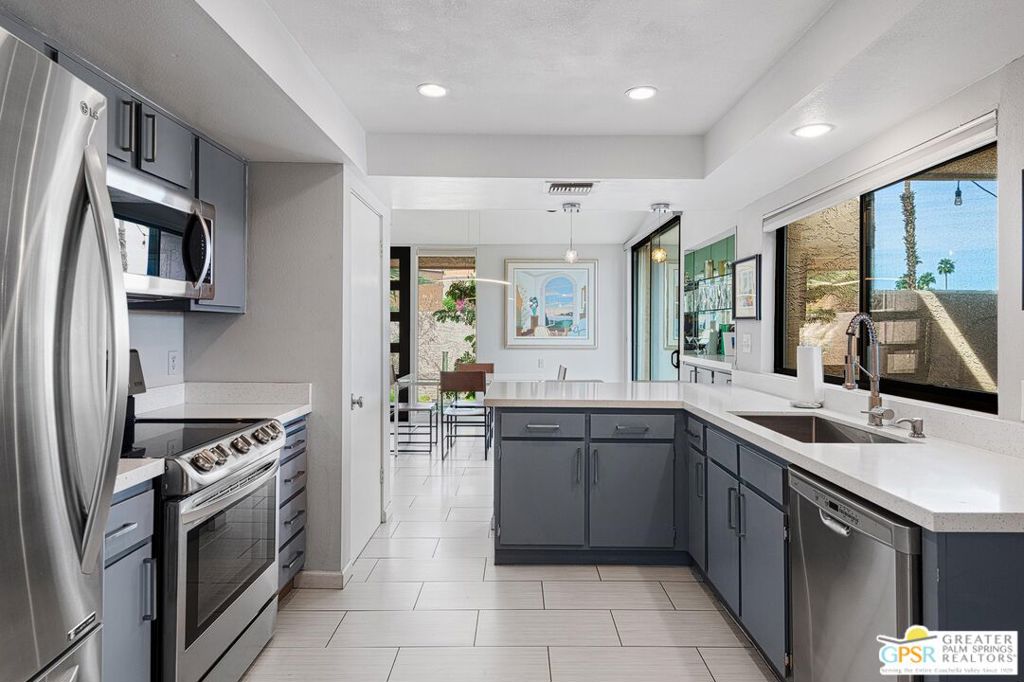 48915 Mariposa Drive