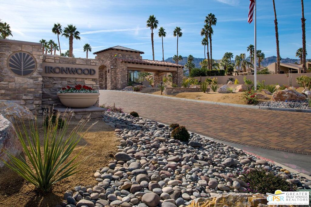 48915 Mariposa Drive