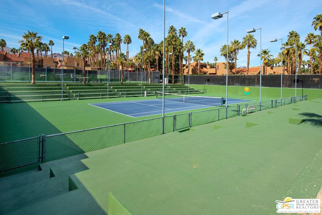 48915 Mariposa Drive