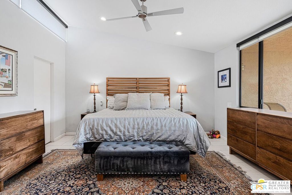 48915 Mariposa Drive