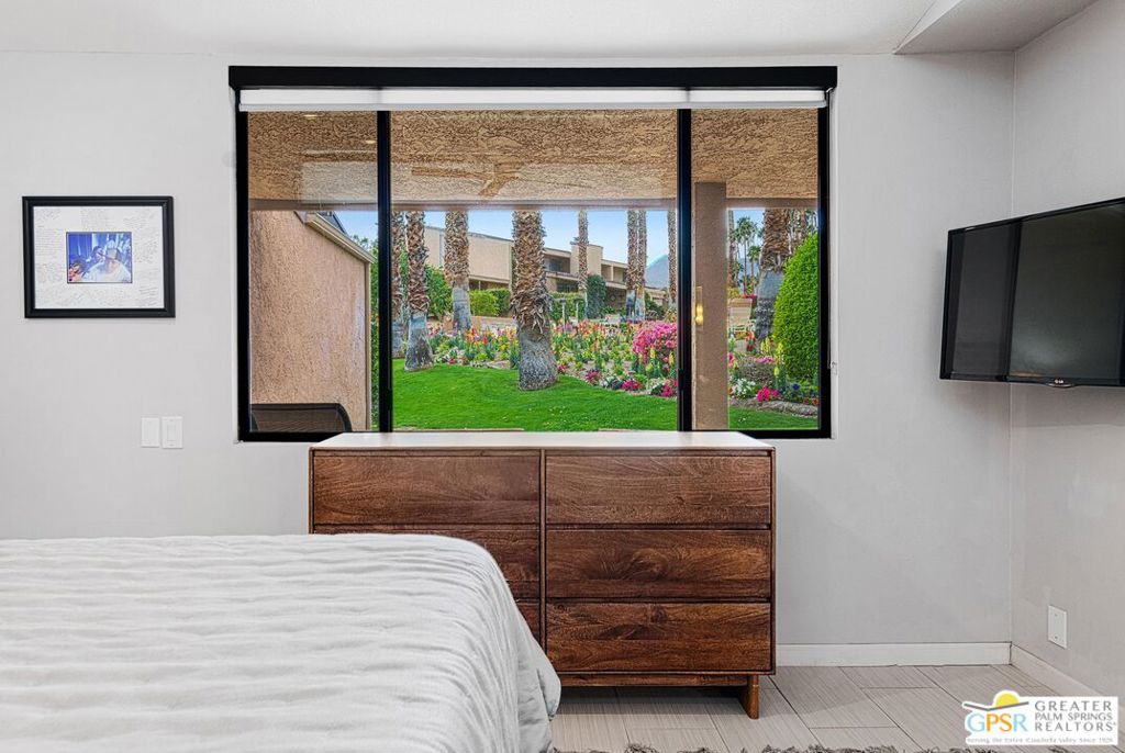 48915 Mariposa Drive