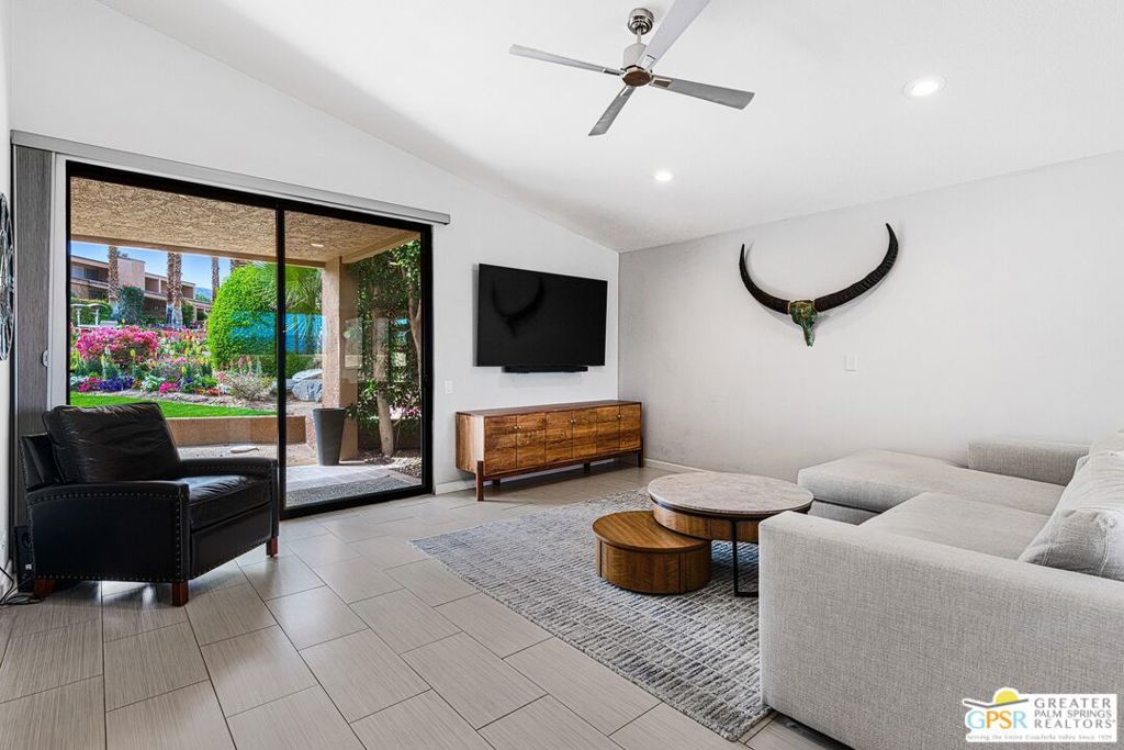 48915 Mariposa Drive