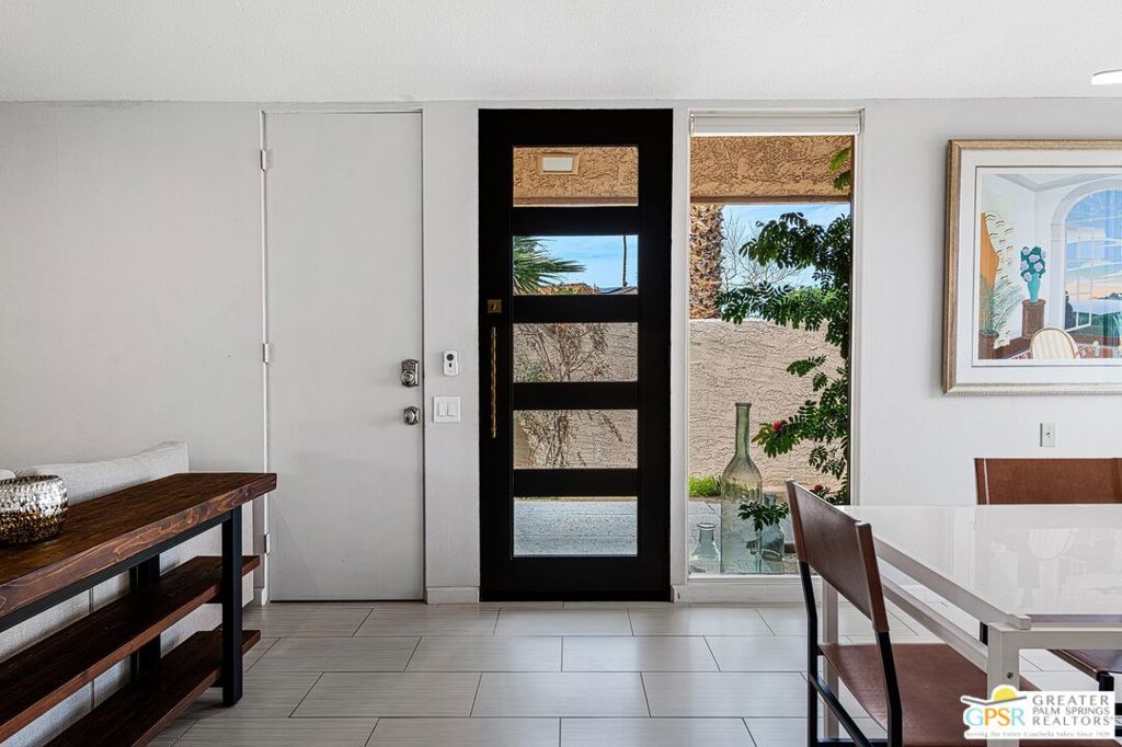 48915 Mariposa Drive