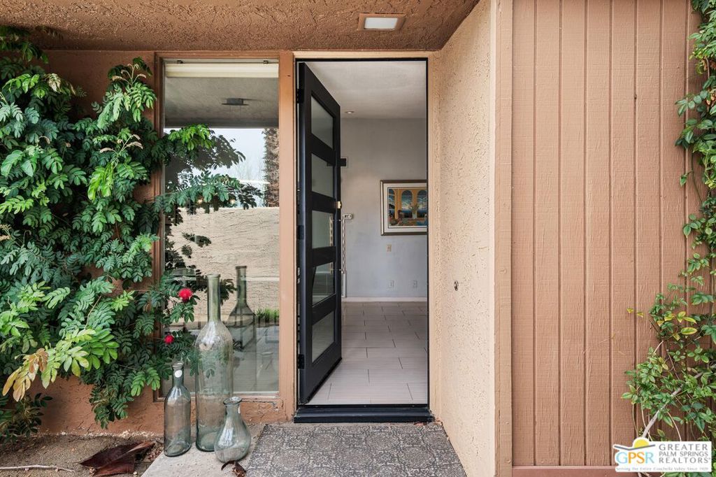 48915 Mariposa Drive