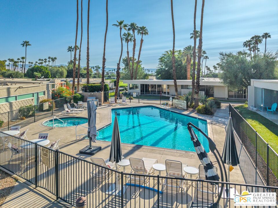 88 Desert Lakes Drive