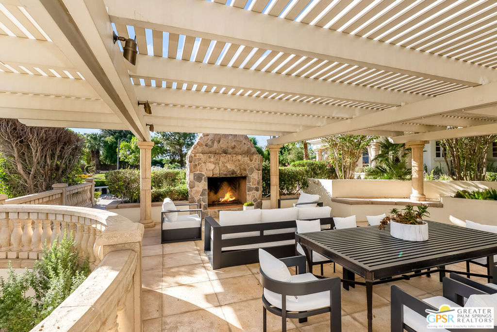 1 Saint Petersburg Court