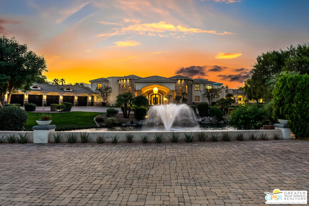 1 Saint Petersburg Court