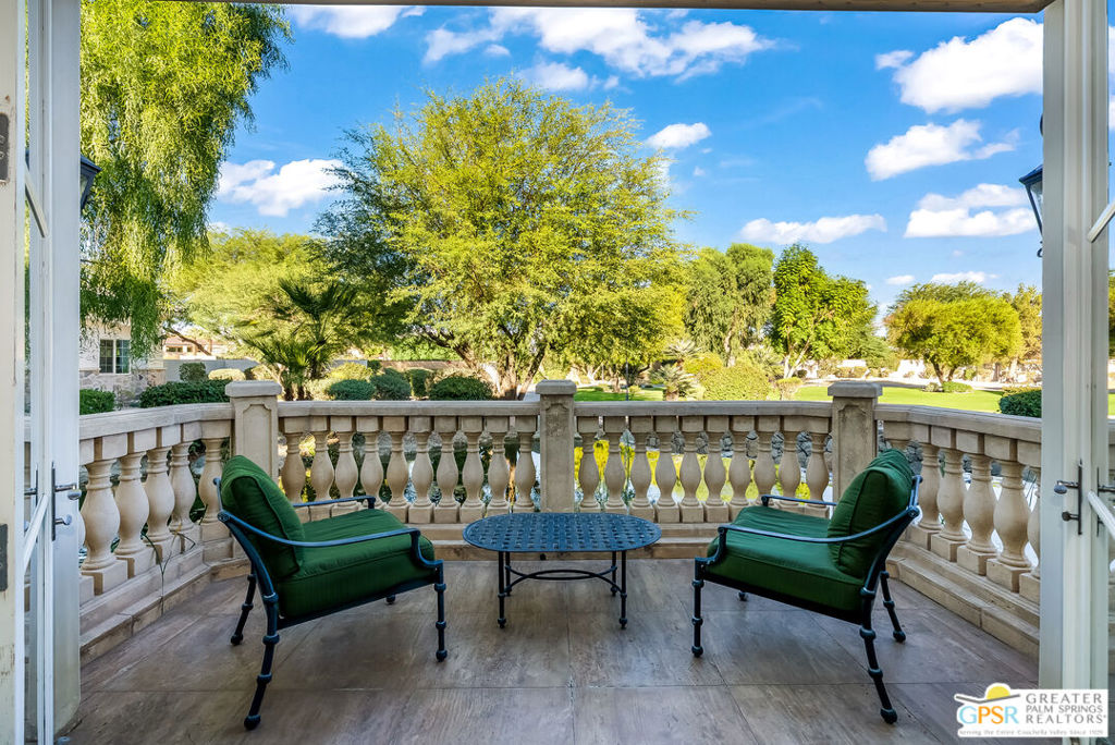 1 Saint Petersburg Court