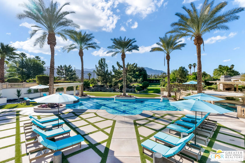 1 Saint Petersburg Court