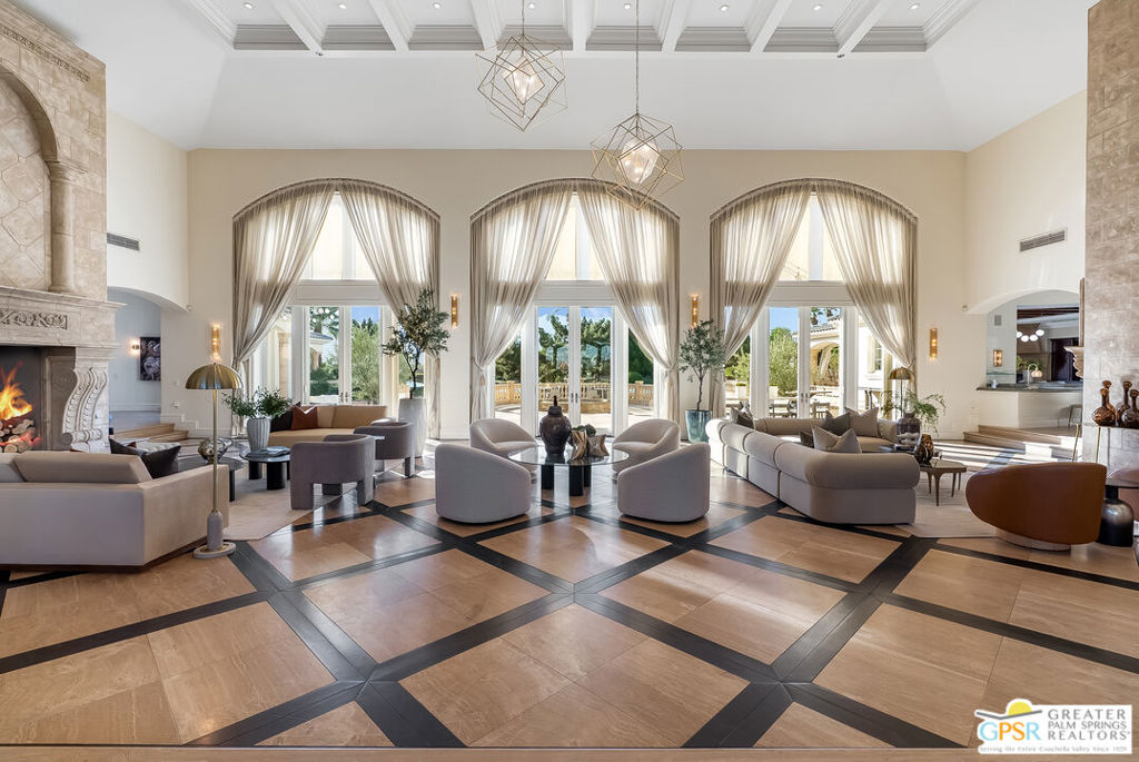 1 Saint Petersburg Court