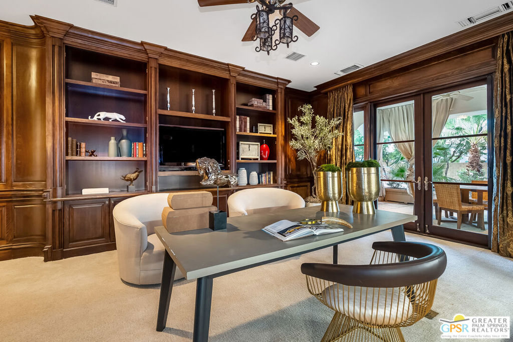 1 Saint Petersburg Court