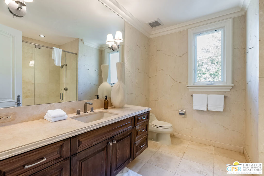 1 Saint Petersburg Court