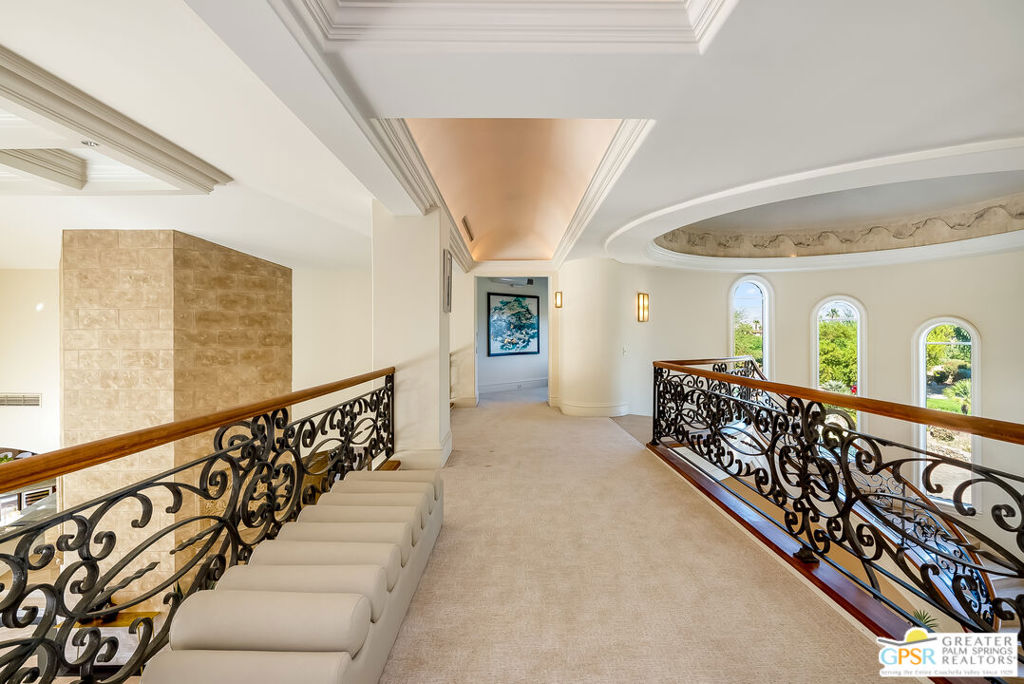 1 Saint Petersburg Court