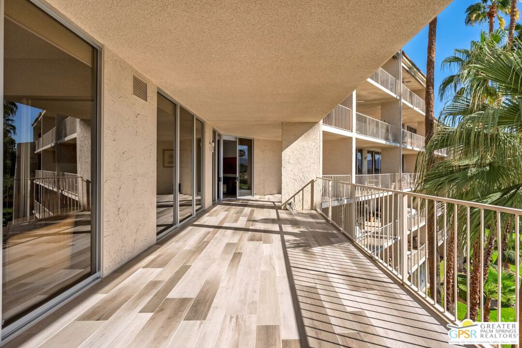 899 Island Drive 404