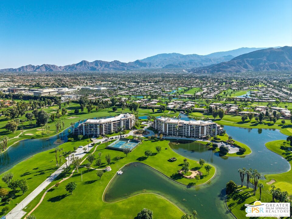 899 Island Drive 404