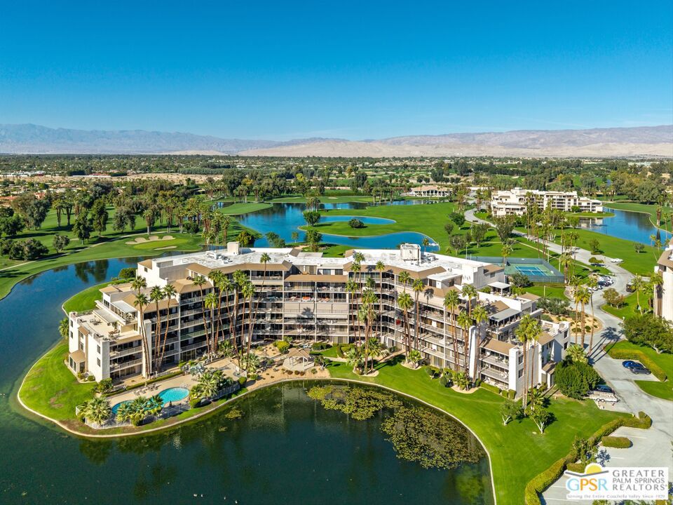 899 Island Drive 404