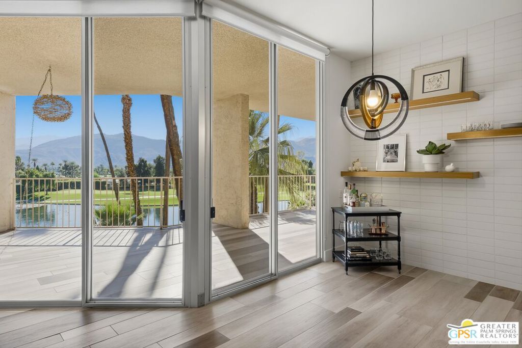 899 Island Drive 404