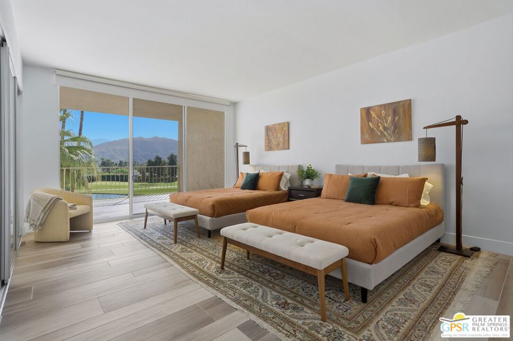 899 Island Drive 404