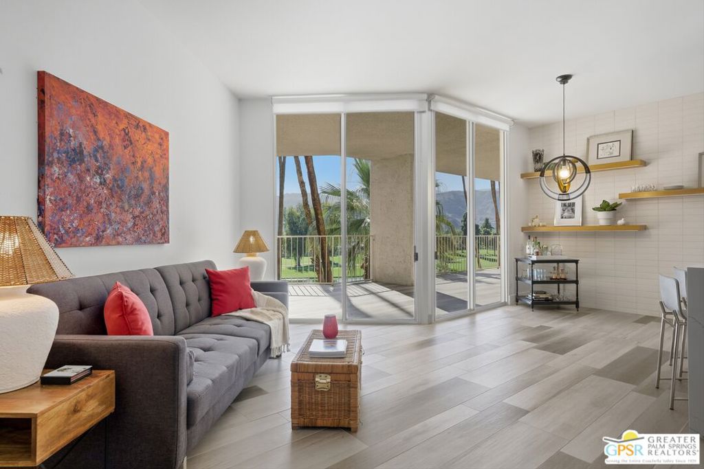 899 Island Drive 404