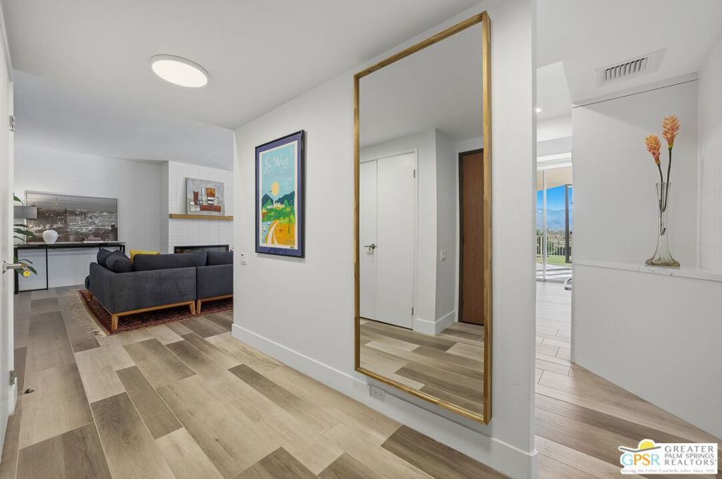 899 Island Drive 404