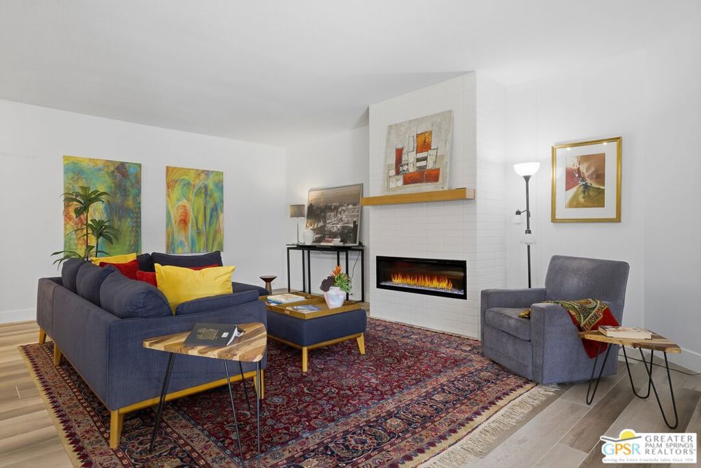 899 Island Drive 404