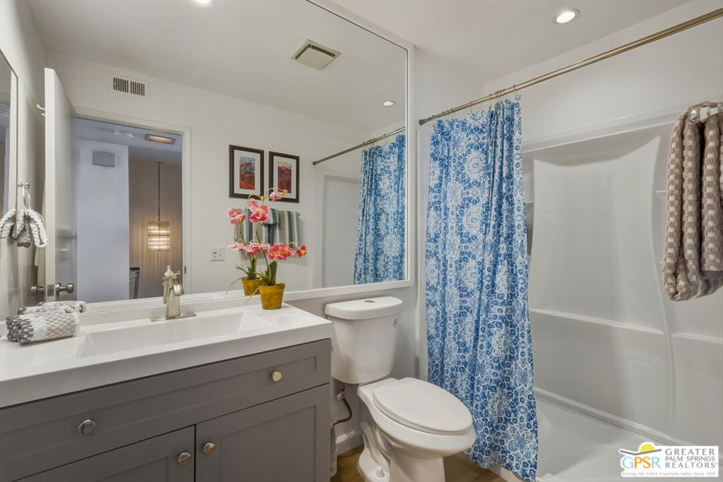 1268 E Ramon Road 31