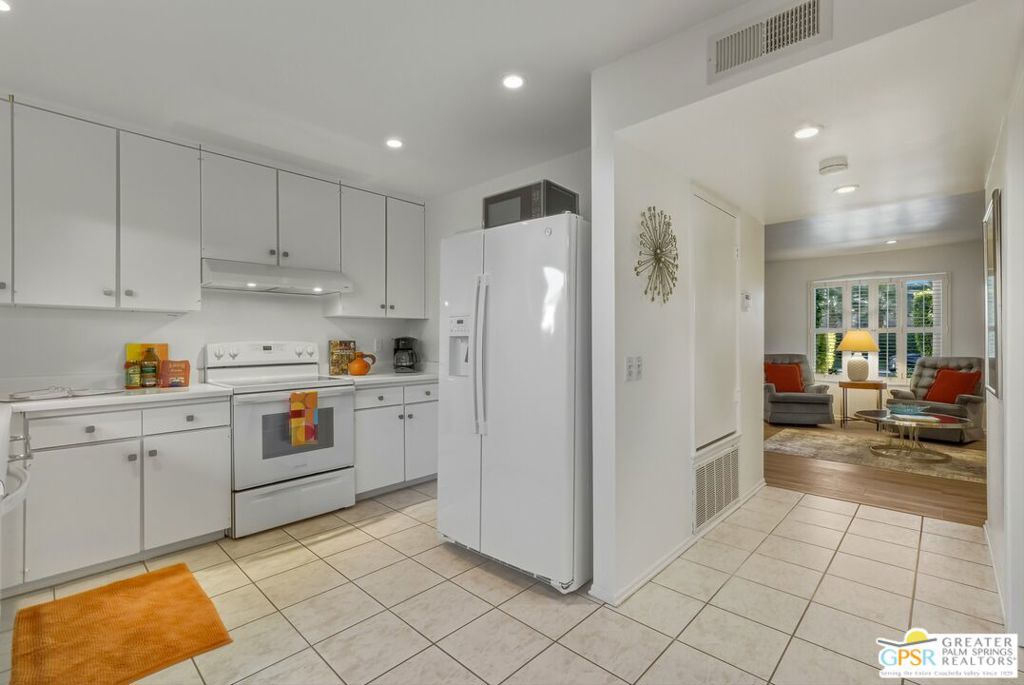 1268 E Ramon Road 31