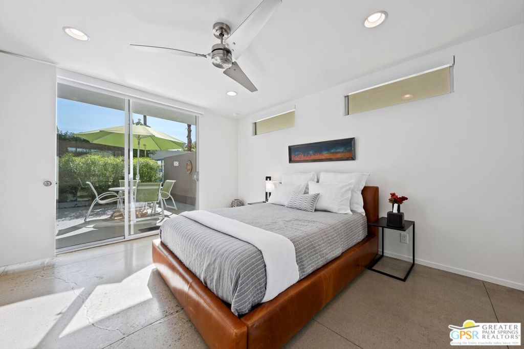 88 Desert Lakes Drive