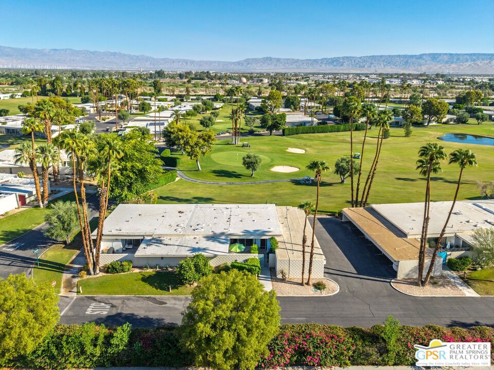 88 Desert Lakes Drive