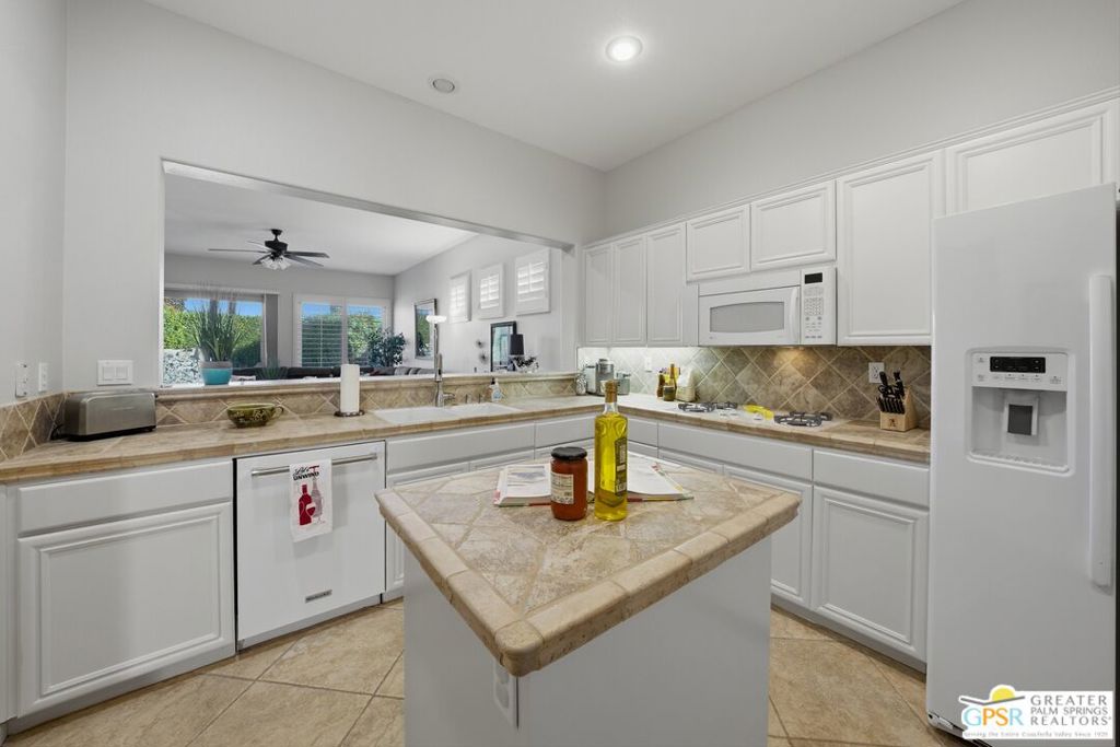 153 E Kavenish Drive