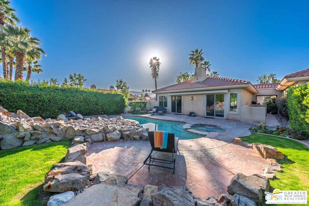 153 E Kavenish Drive