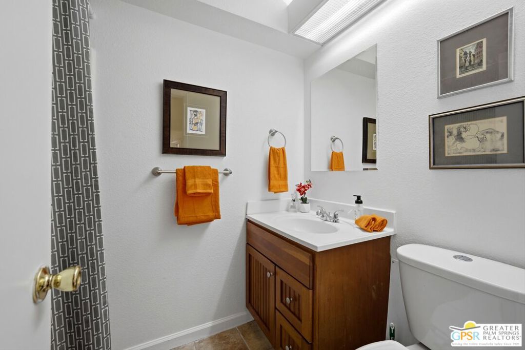 280 S Avenida Caballeros 131