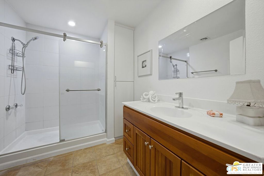 280 S Avenida Caballeros 131