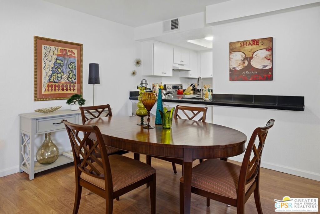 280 S Avenida Caballeros 131