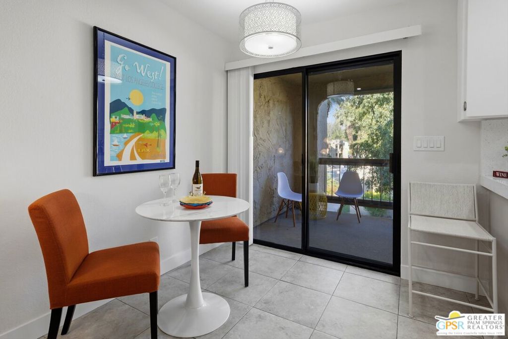 5300 E Waverly Drive 14